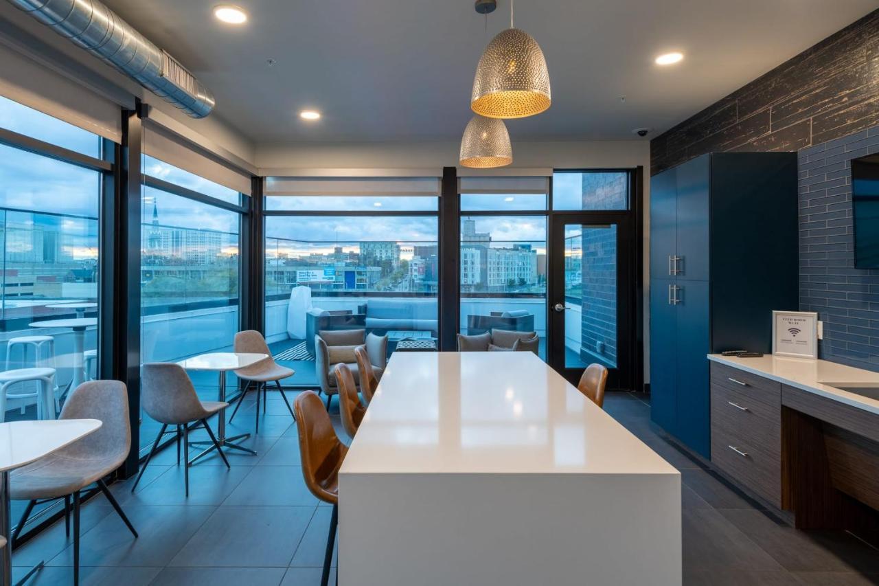 Flexhome Skywalk To Fiserv 1Br Apt U5 밀워키 외부 사진